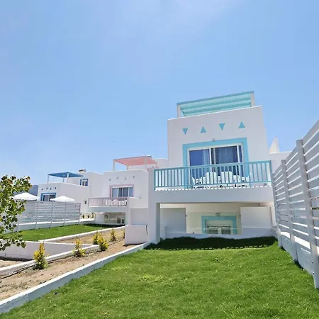 Xenos 5 With A Private Pool Near The Sea *