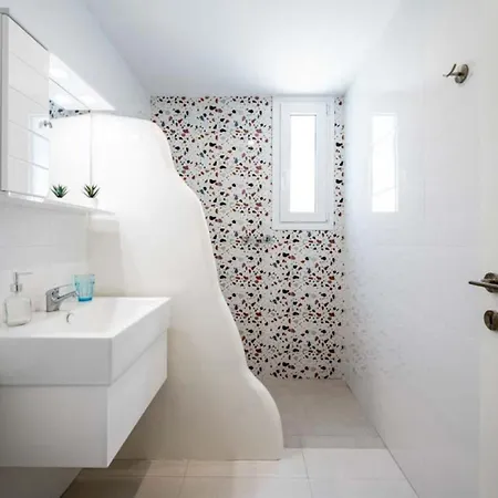 Xenos 5 With A Private Pool Near The Sea Villa *