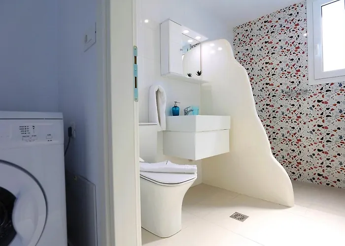 Xenos 5 With A Private Pool Near The Sea