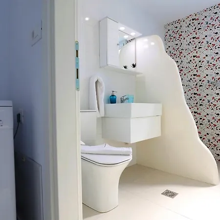 Xenos 5 With A Private Pool Near The Sea