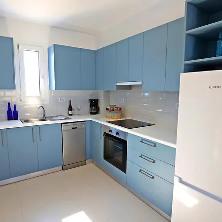 Willa Xenos 5 With A Private Pool Near The Sea Tigaki