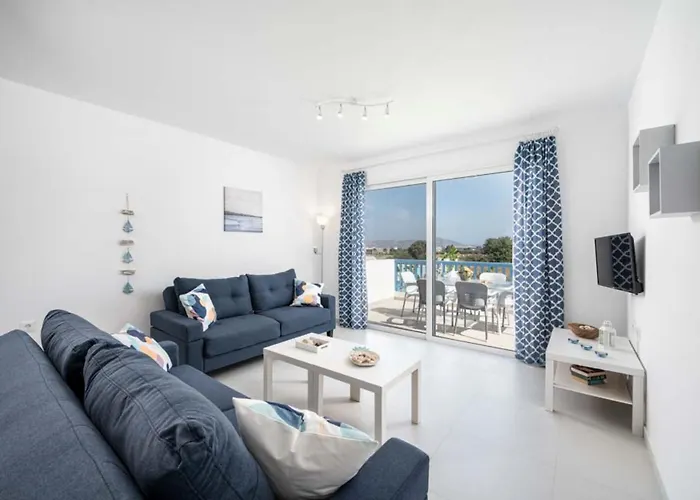 Xenos 5 With A Private Pool Near The Sea Tigaki