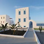 Xenos 5 With A Private Pool Near The Sea Tigaki