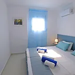 Xenos 5 With A Private Pool Near The Sea فيلة *