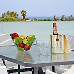 فيلة Xenos 5 With A Private Pool Near The Sea