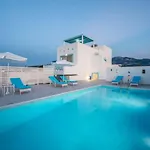 فيلة Xenos 5 With A Private Pool Near The Sea