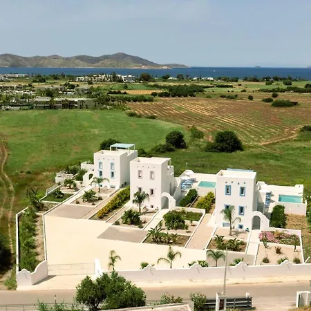 Xenos 5 With A Private Pool Near The Sea فيلة Tigaki